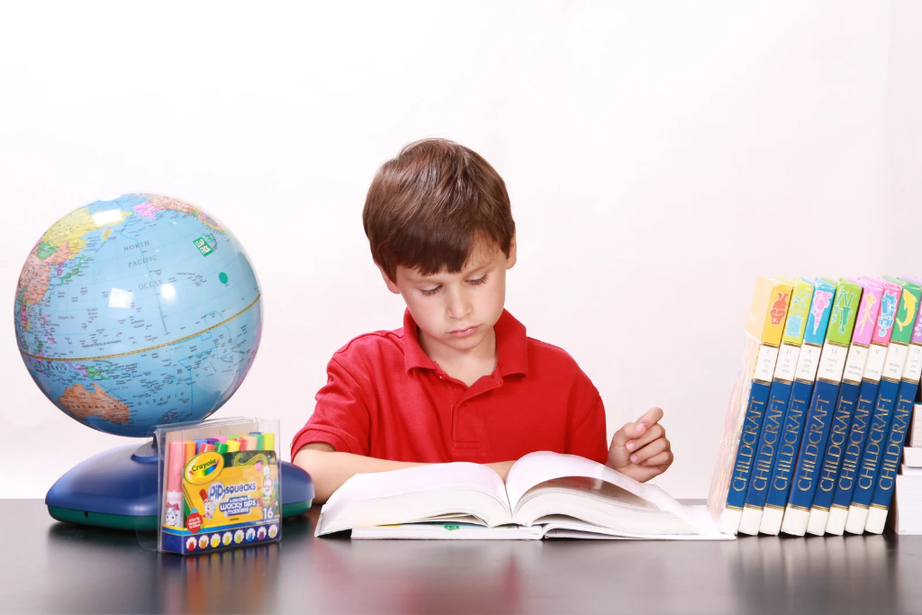 Decoração de Sala de Aula de Berçário: 4 dicas Implementar, Veja